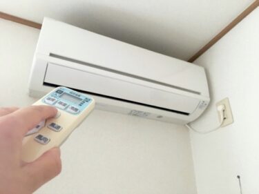 エアコンにカビが生える原因とは?おすすめのカビ対策法も紹介!!